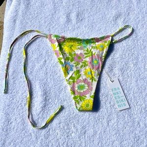 Frankie’s Bikinis Ziggy Bottom Secret Garden Floral